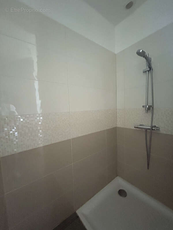 Créhen : Maison en pierres - photo 13