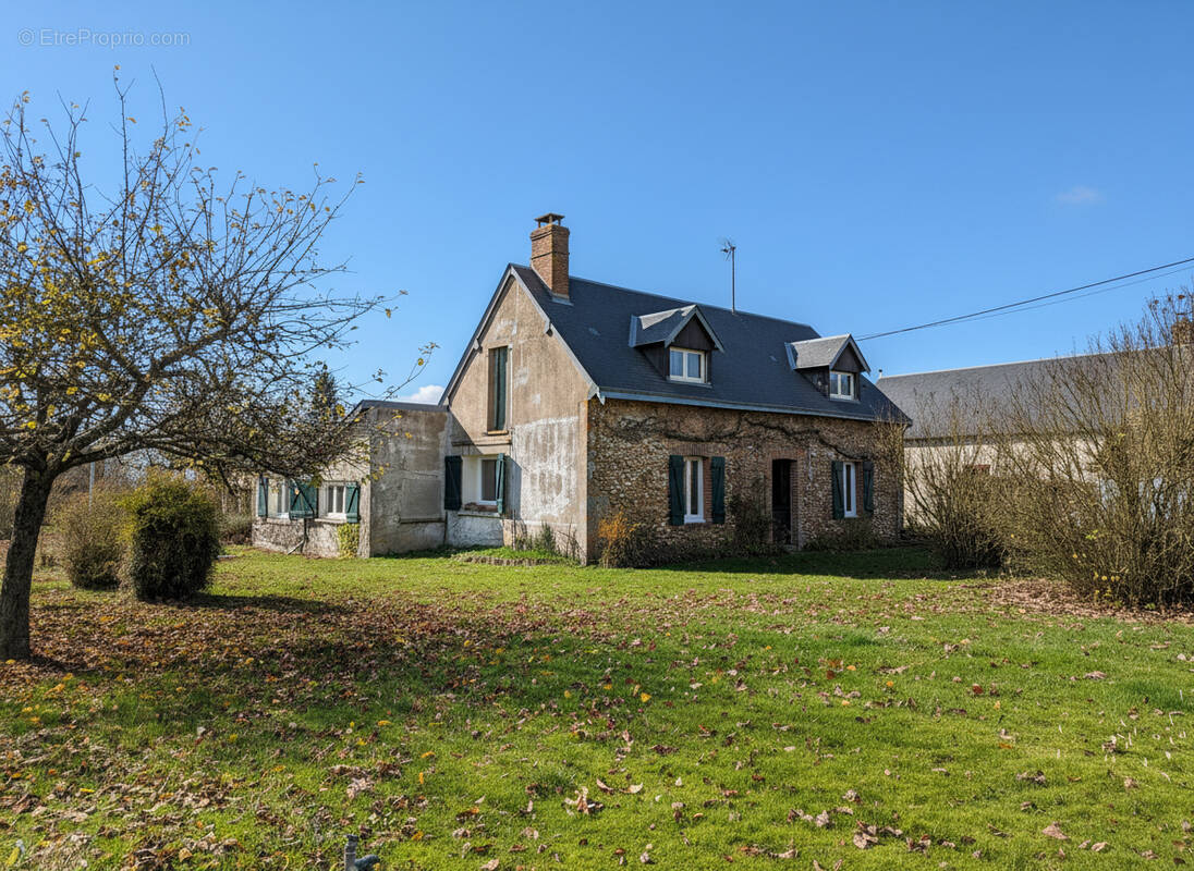 Maison à SAUMERAY