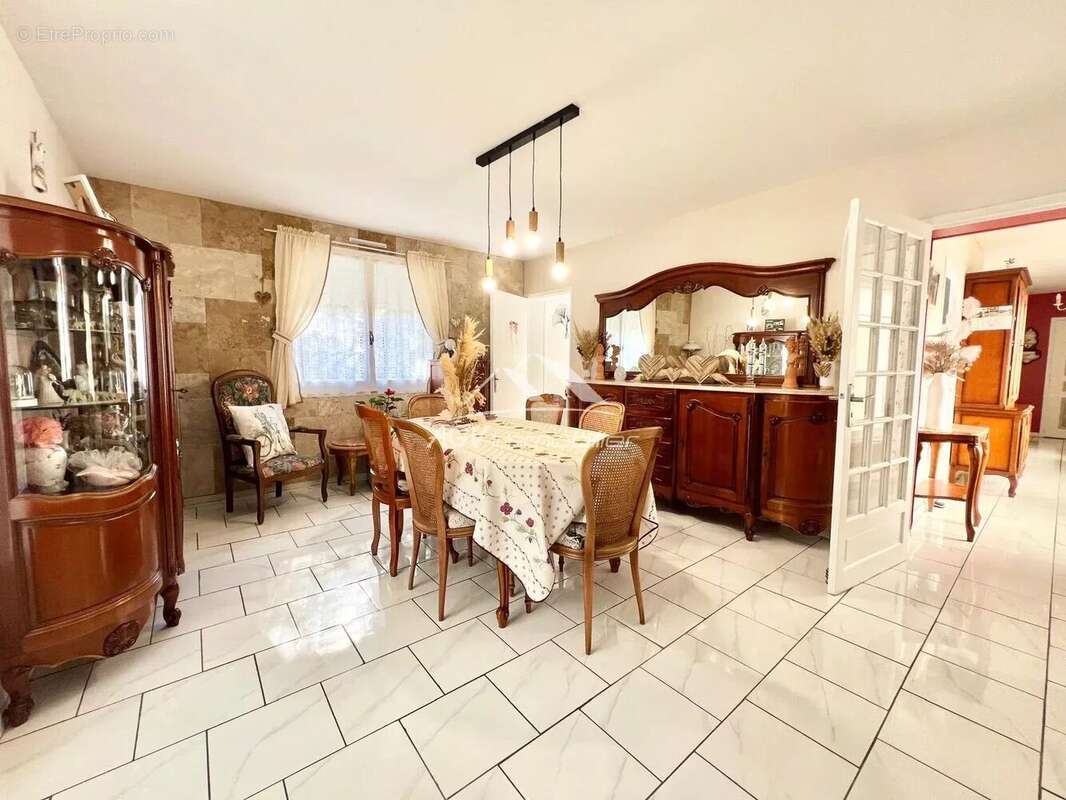 Maison à ROUSSON