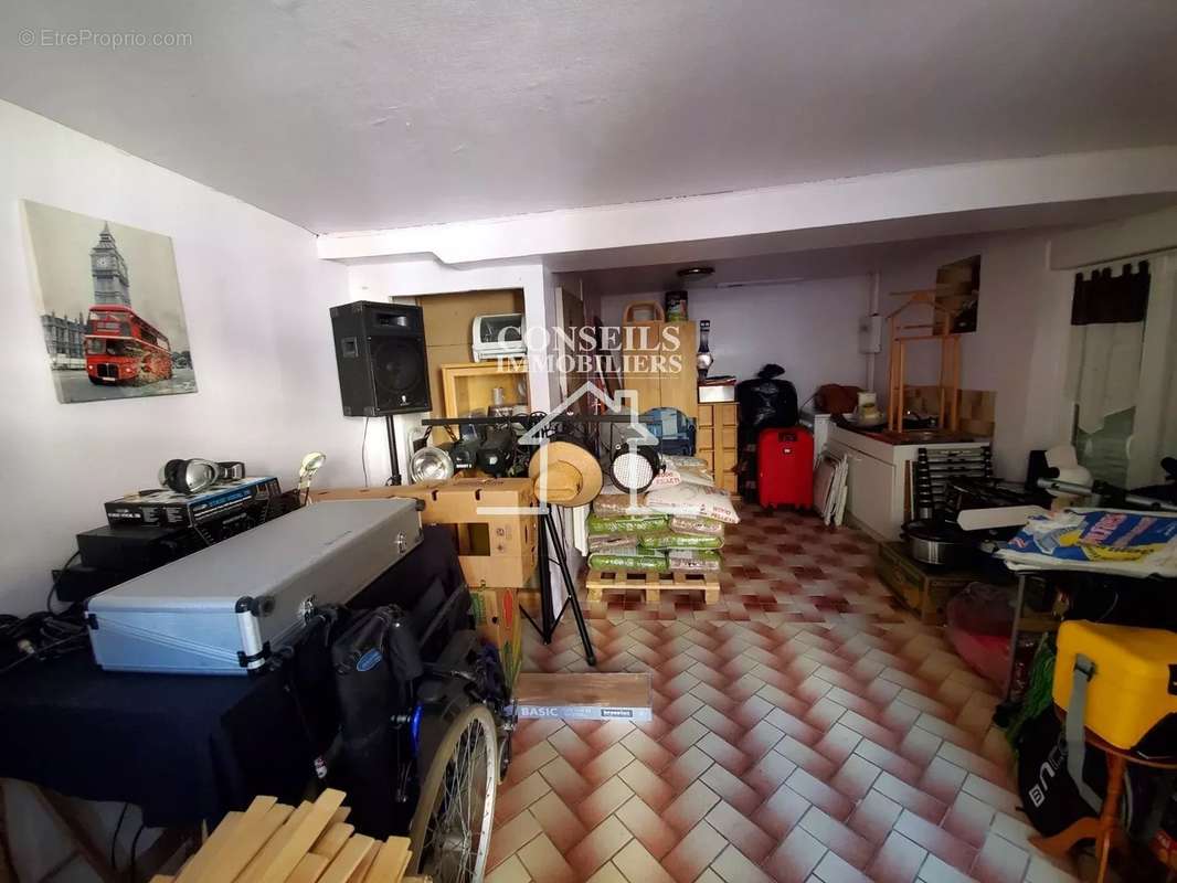 Maison à VILLENEUVE-SUR-YONNE