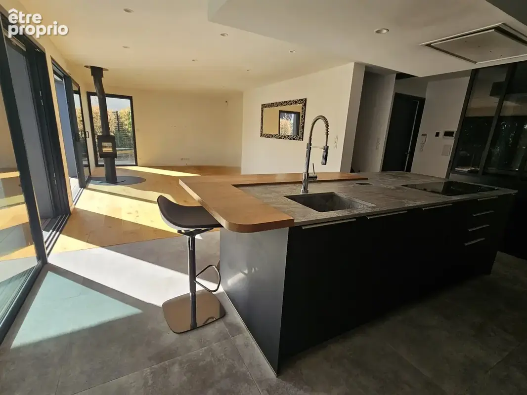Maison 7 pièces 157 m² à vendre à Larmor-Plage (56260) - photo 2