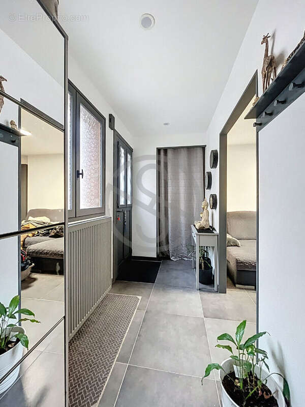 Appartement à RIVES