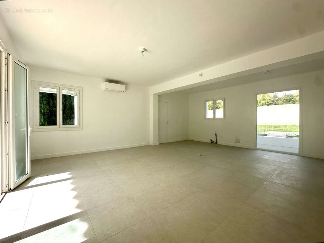 Maison à CARNOUX-EN-PROVENCE