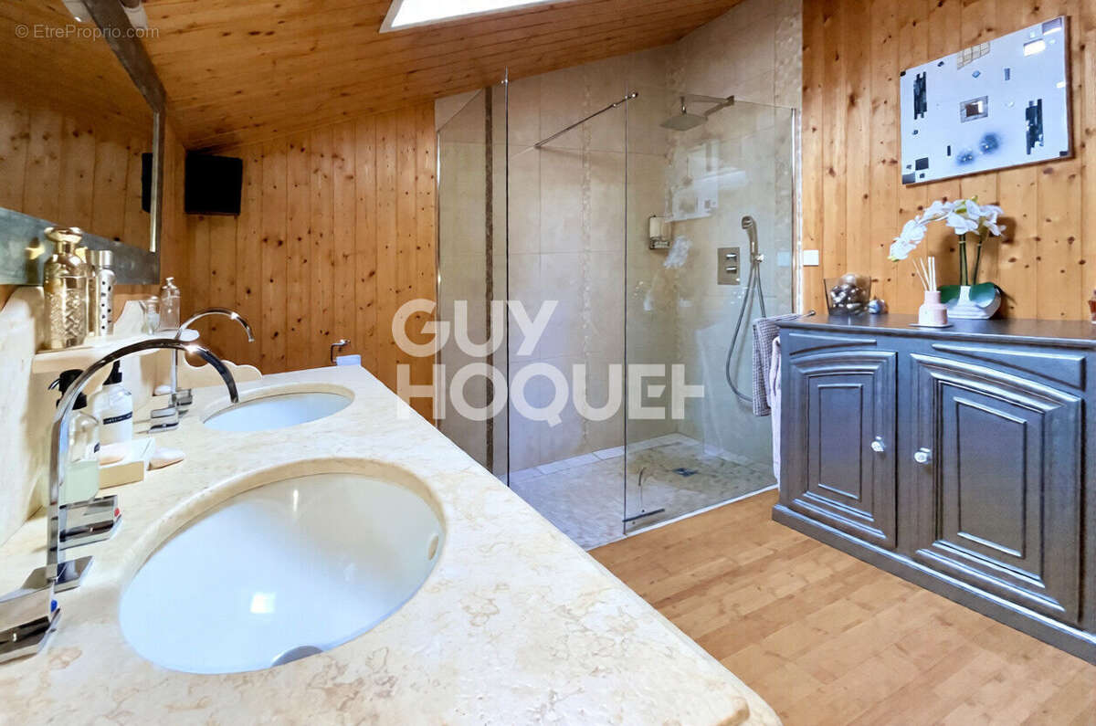 Maison à MISY-SUR-YONNE