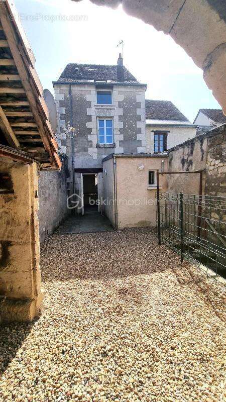 Maison à SAINT-EPAIN