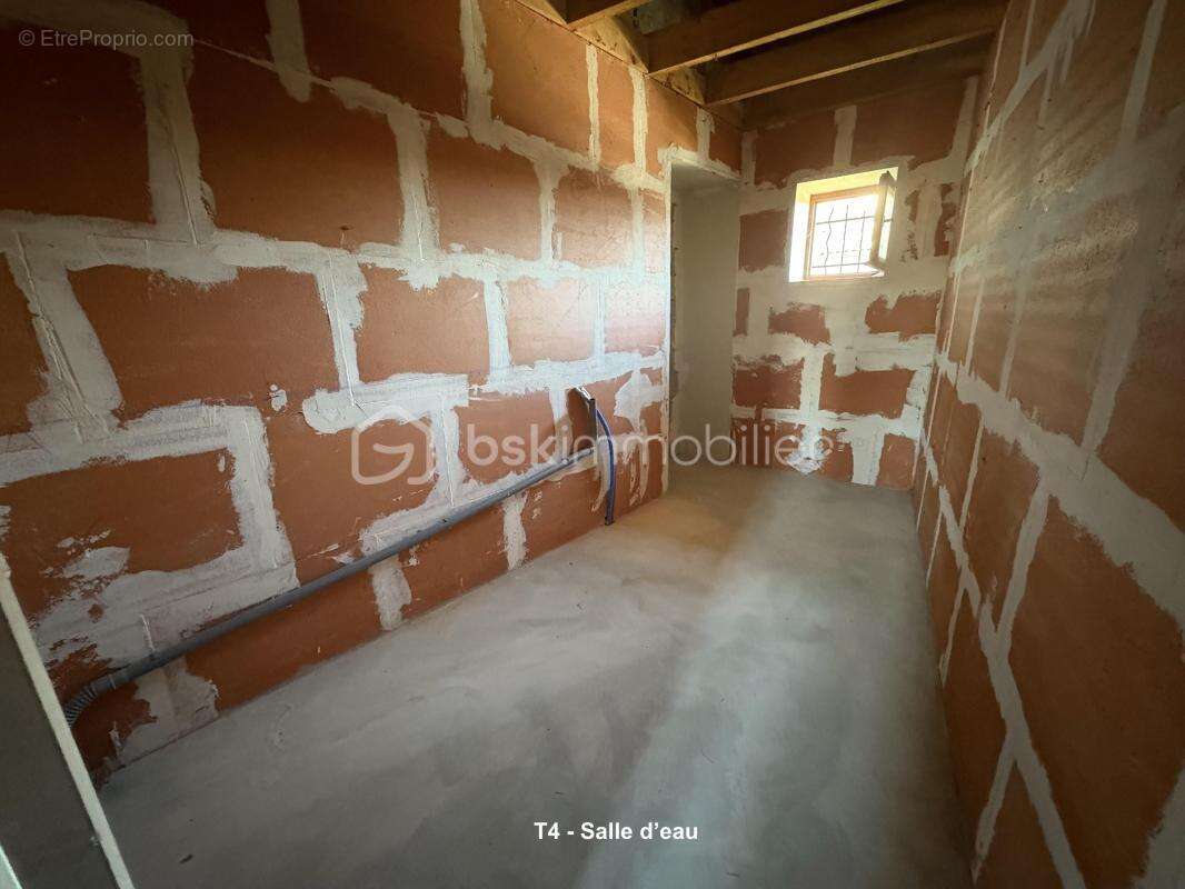 Maison T4 + Appartement T2 à rénover - photo 6
