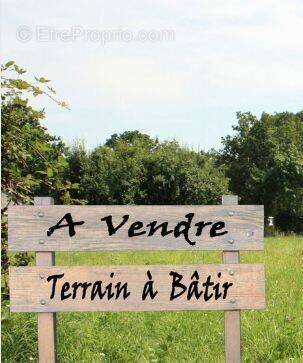 Terrain à SAINT-MAURICE-SUR-ADOUR