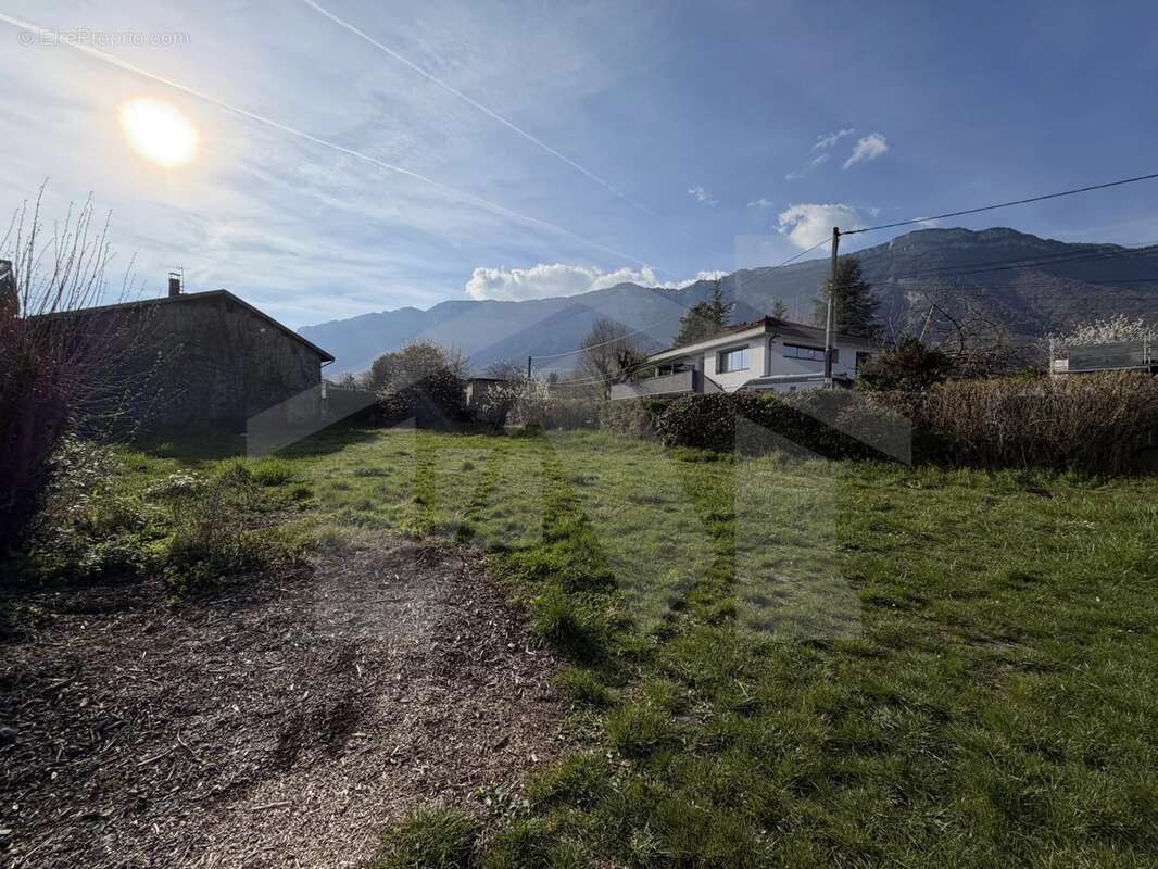 Terrain à SAINT-ISMIER