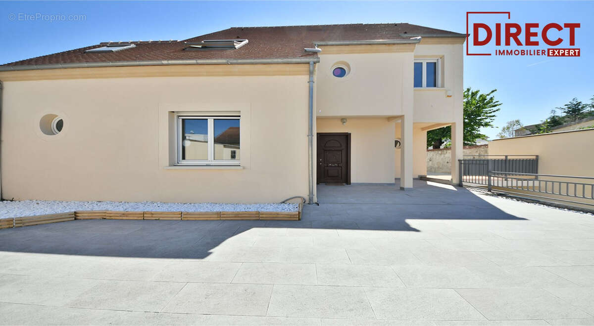 Maison à SAINT-MAUR-DES-FOSSES