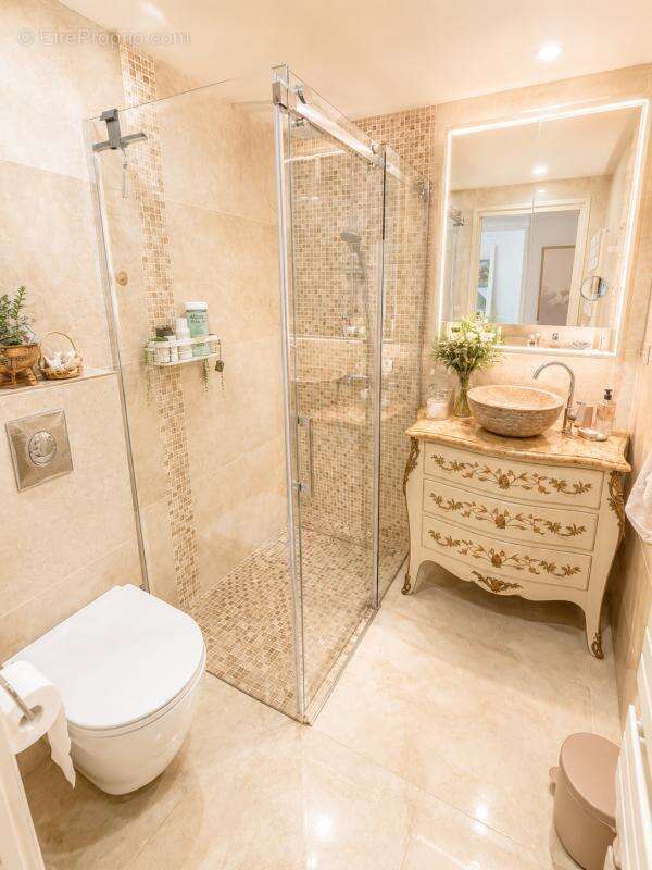Appartement à VILLENEUVE-LOUBET
