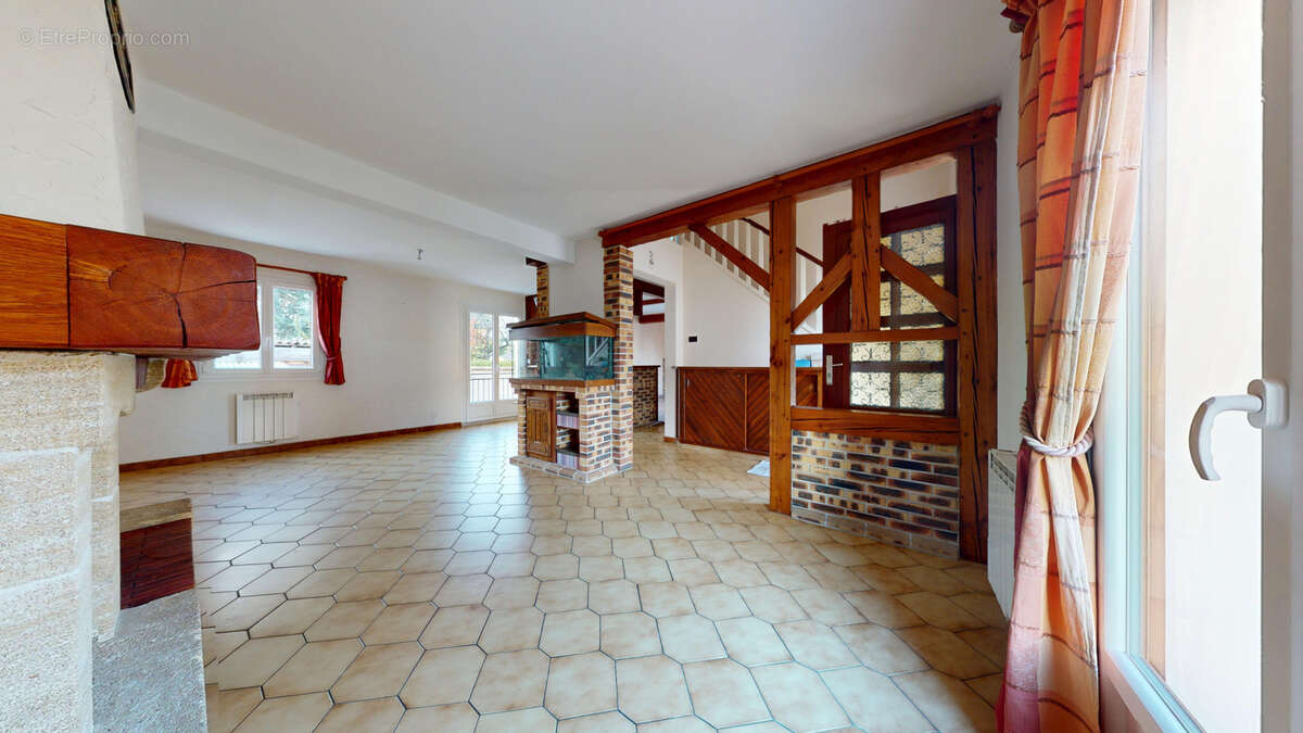 Maison à MONTIGNY-LES-CORMEILLES