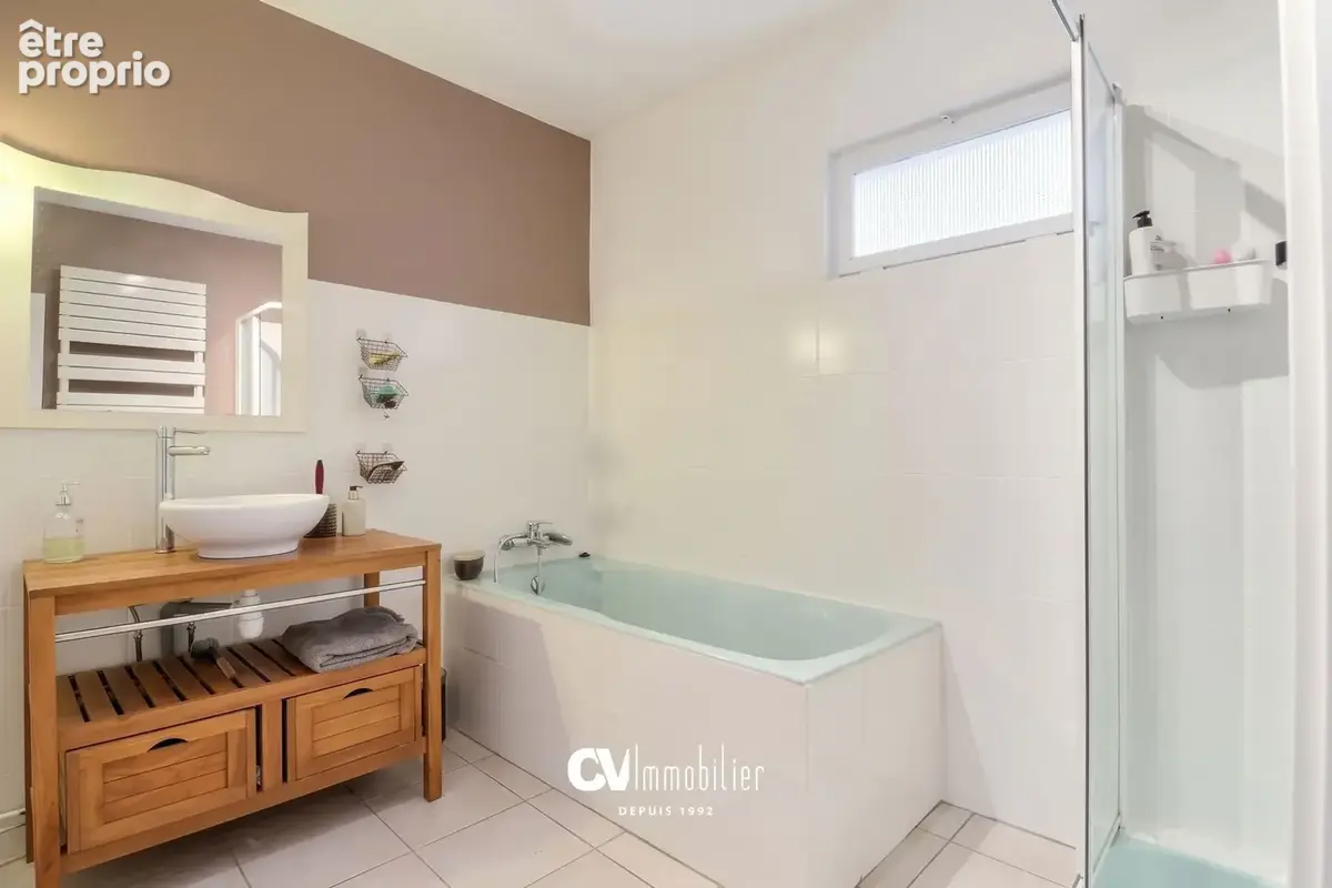 Maison de plain-pied - 100 m2 - Dépendances - photo 9