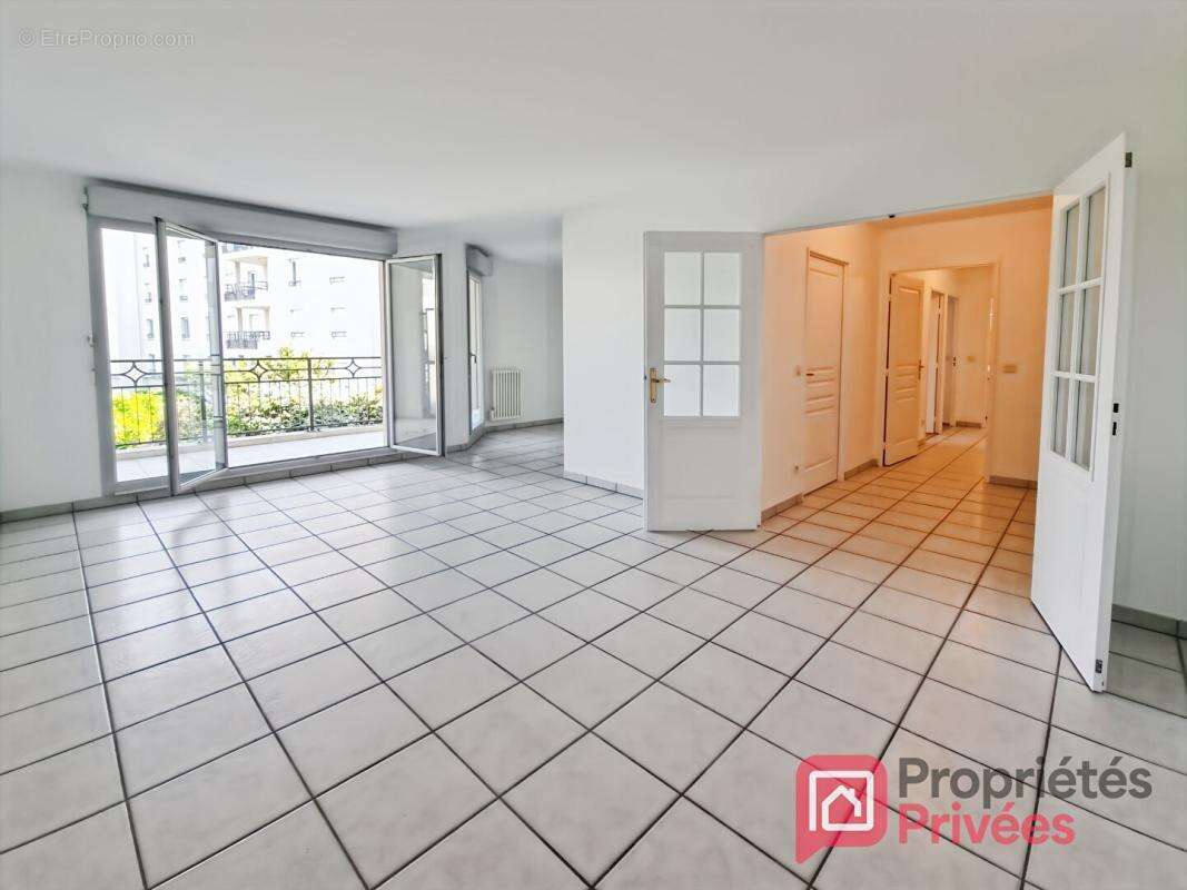 Appartement à LYON-8E