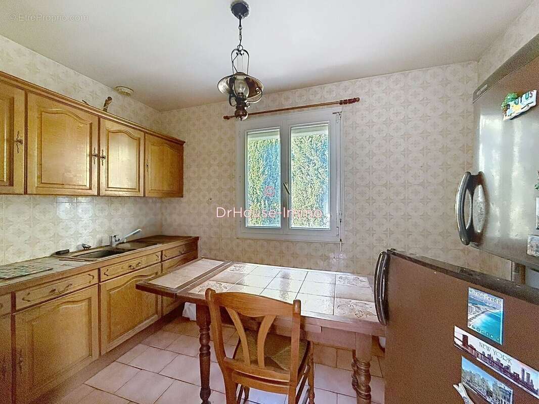 Maison à SAINT-VICTORET