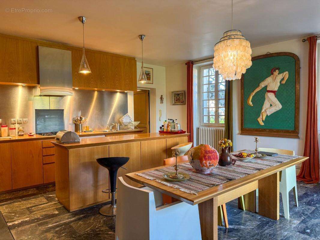 Maison à COLLONGUES