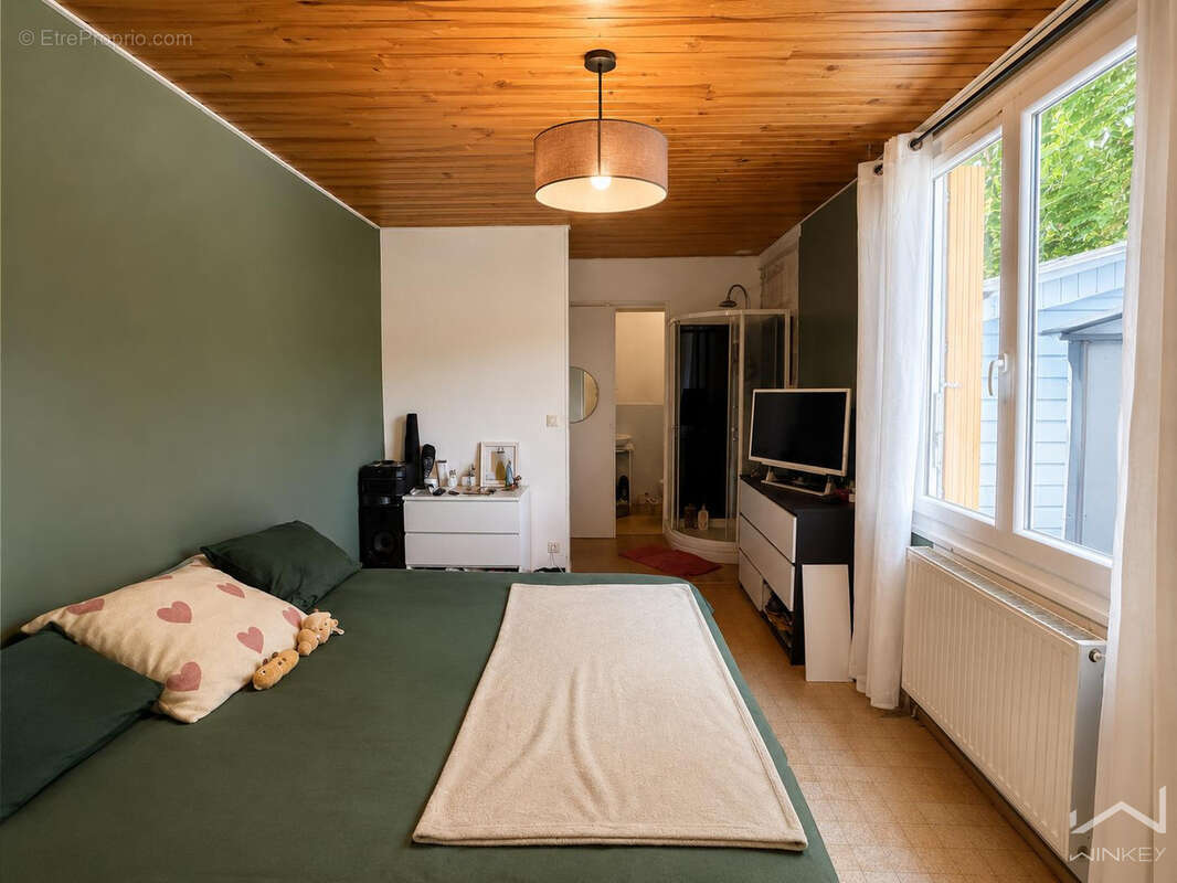 Appartement à SAINT-MONTAN
