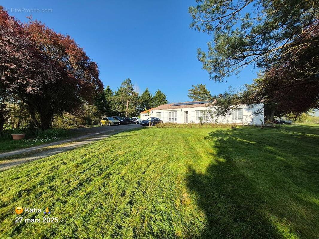 Maison à LE PERRIER