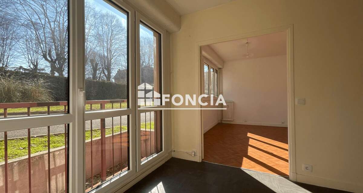 Appartement à CORBEIL-ESSONNES