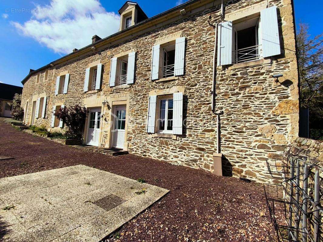 Une propriété de caractère aux volumes généreux - photo 23