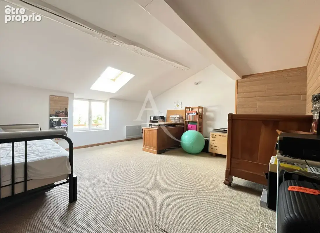 Maison de village avec 4 chambres, cour intérieur et dépendance à Rabastens ! - photo 10