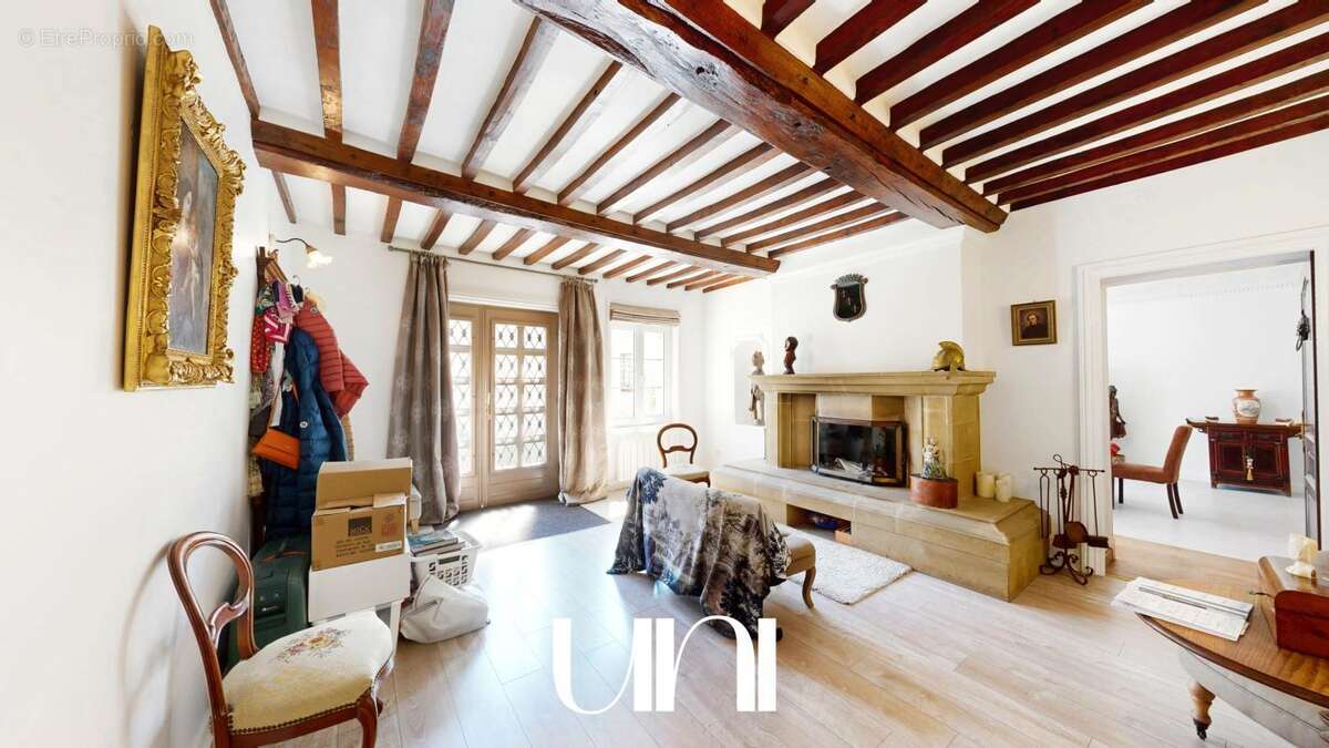 Maison 12 pièces de 365m2 sur terrain de 390m2 - THUE ET MUE - photo 18