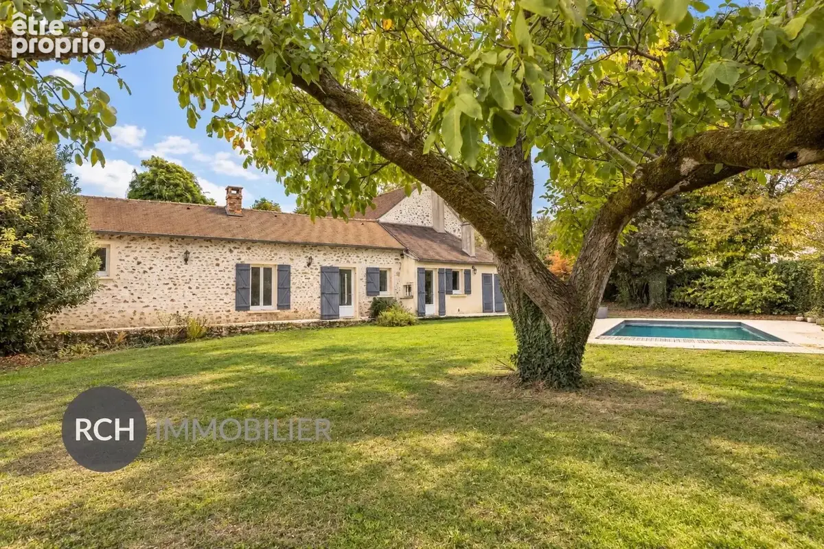 Boullay-Les-Troux - Charmante maison en pierre entièrement rénovée sur un joli jardin plat avec piscine - photo 5