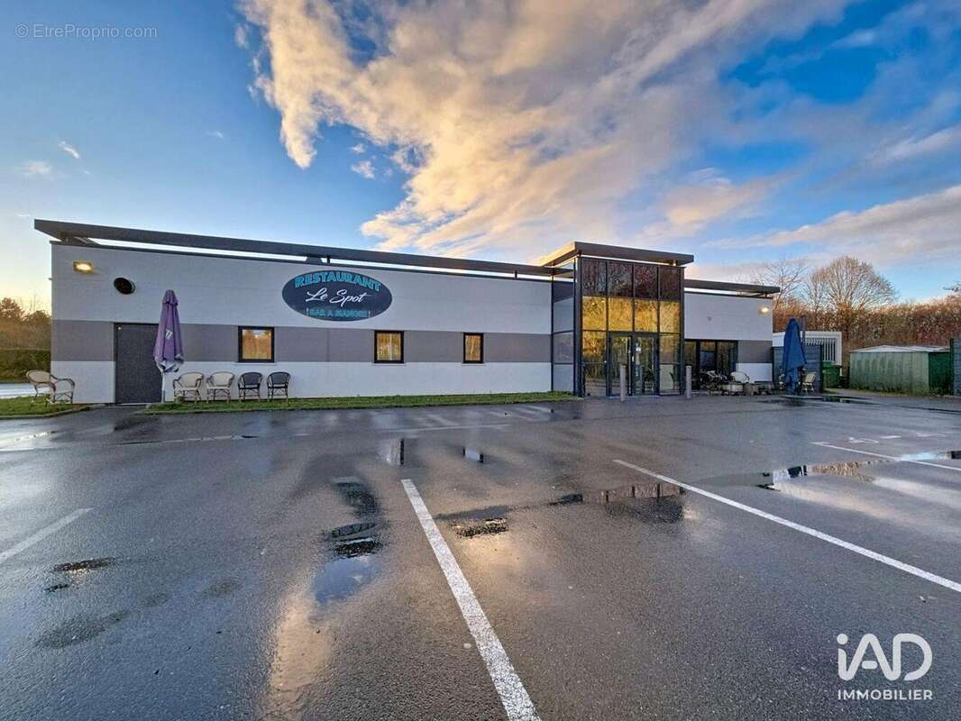 Photo 9 - Commerce à TIGERY