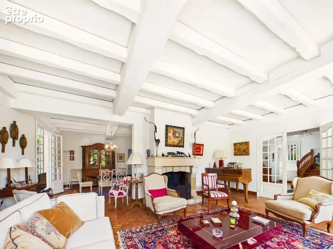 Spacieuse maison de village avec piscine et jardin intérieur - photo 5