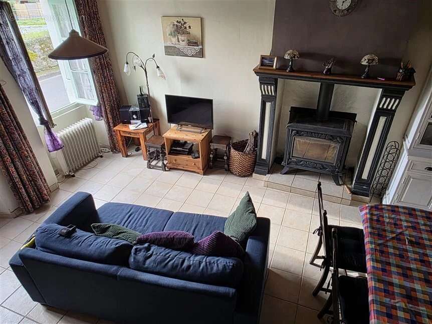 Maison à DOMPIERRE-LES-EGLISES