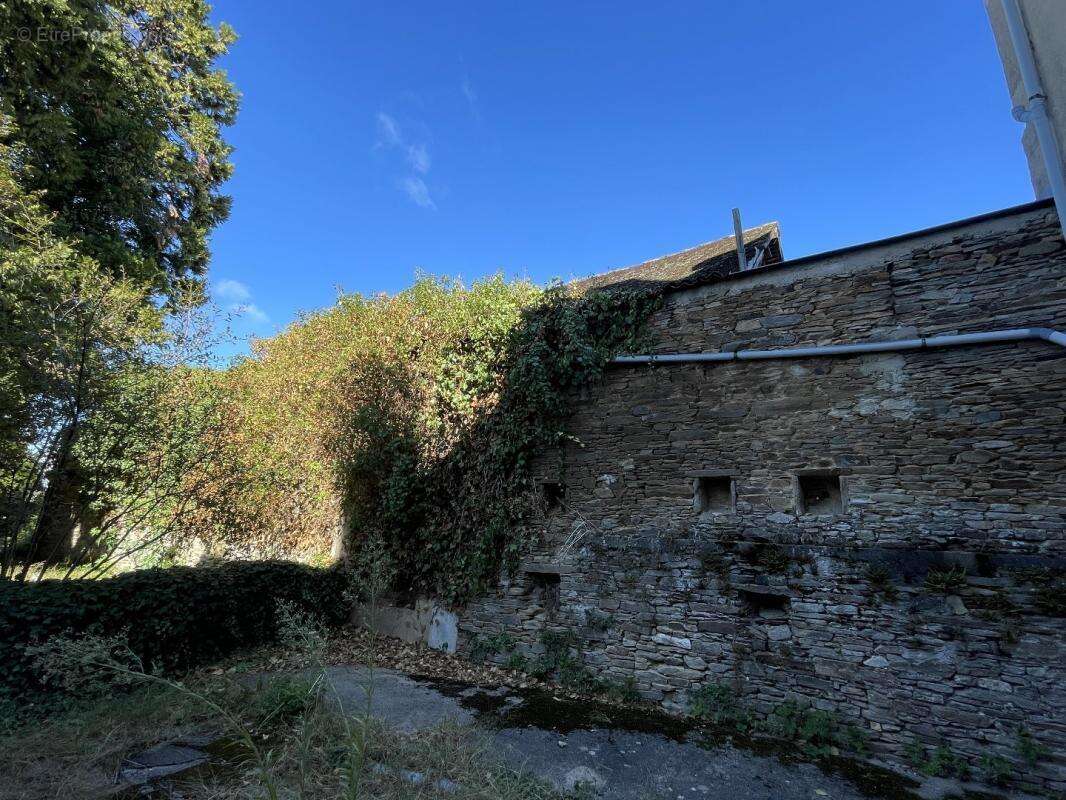 Appartement à SAINT-YRIEIX-LA-PERCHE