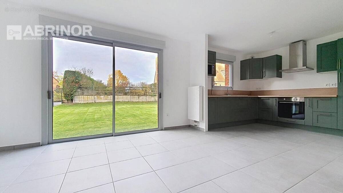 Maison à BOURGHELLES