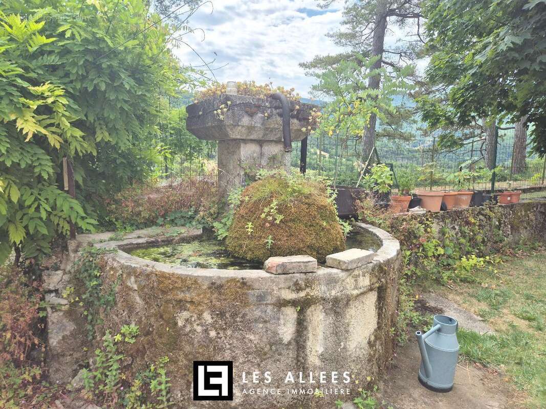 Maison à FELINES-SUR-RIMANDOULE