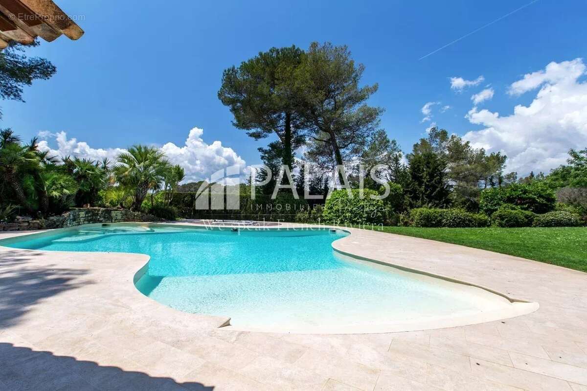 Maison à MOUANS-SARTOUX