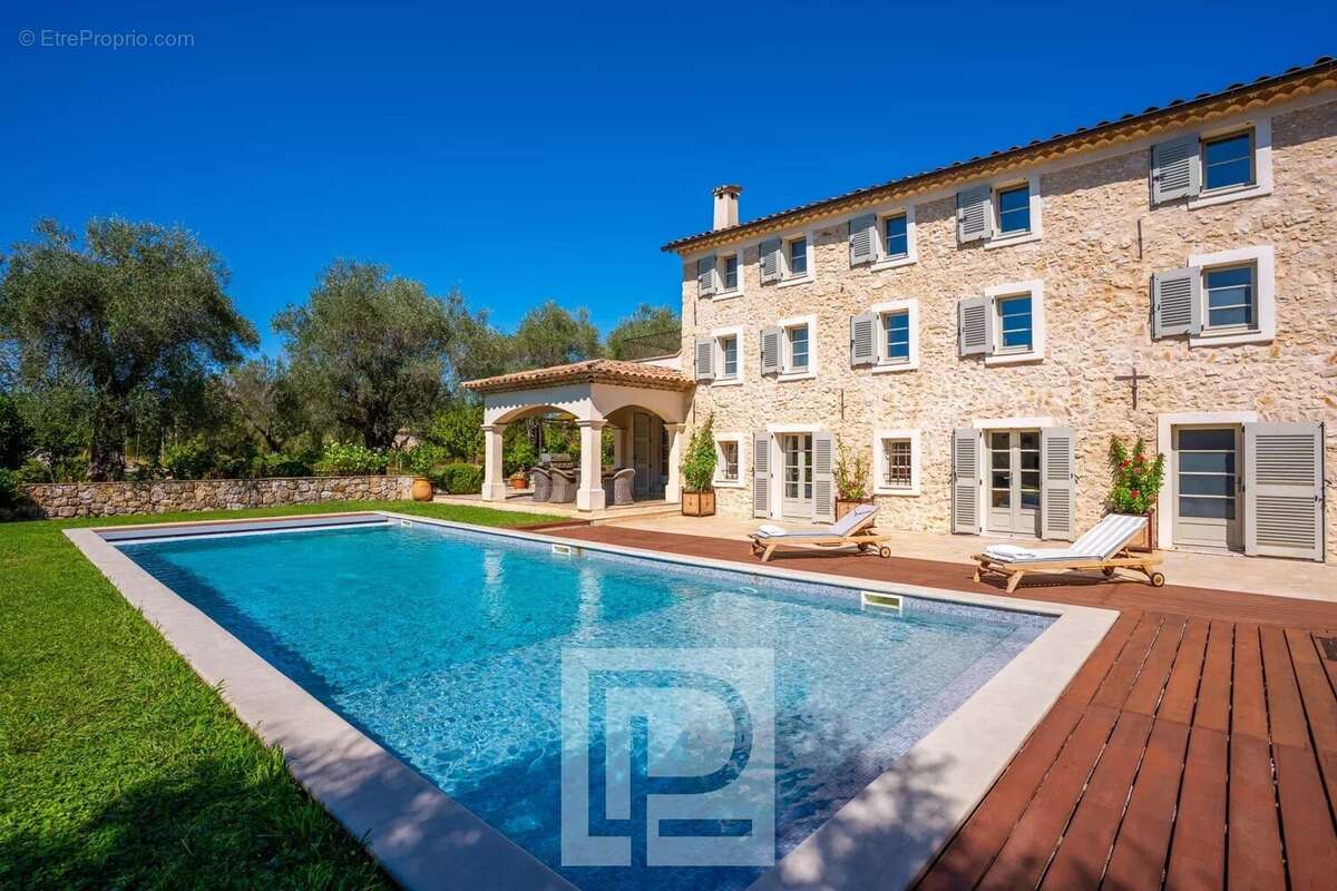 Maison à MOUGINS