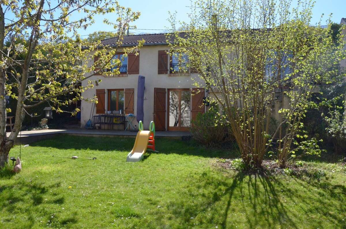 Maison à SAINT-REMY-LES-CHEVREUSE
