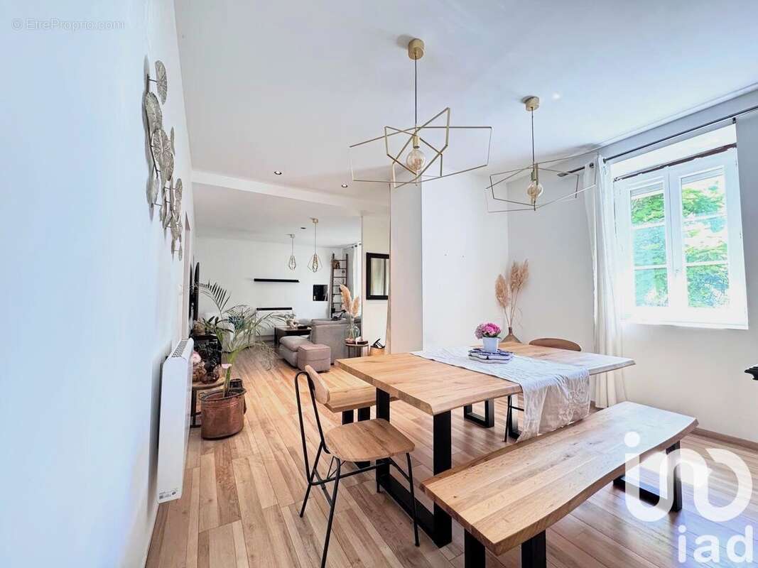 Photo 1 - Maison à SAINT-GENIX-SUR-GUIERS