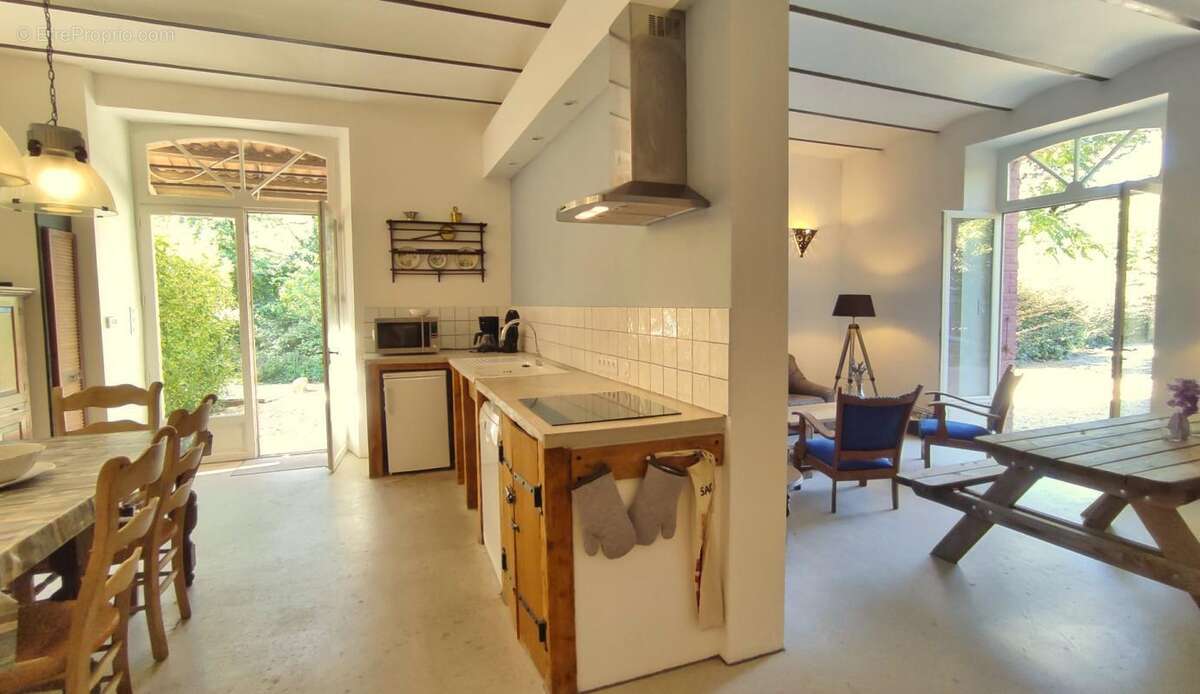 Maison à MOLIERES-SUR-CEZE