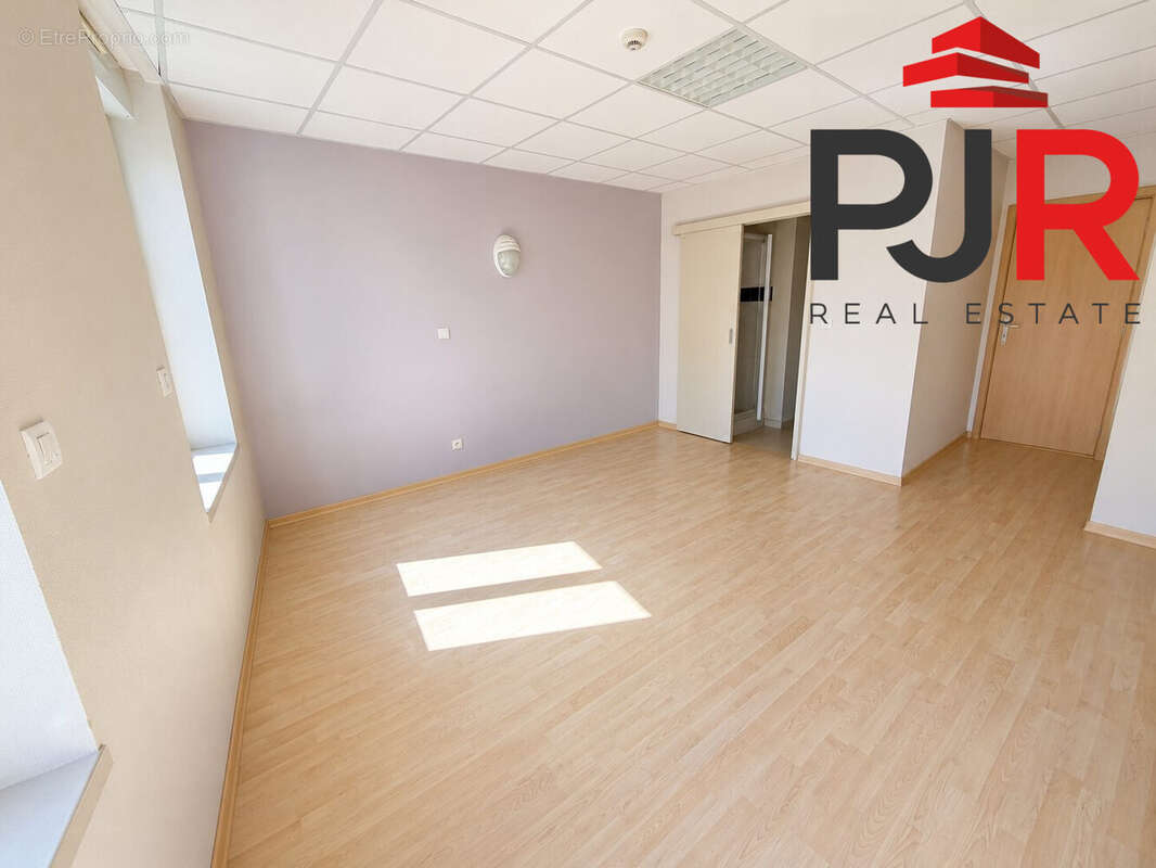 Commerce 1066 m² à Epinal  - photo 3
