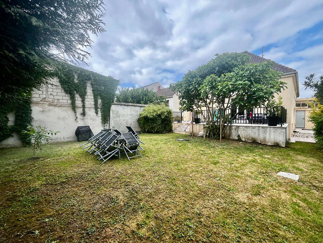 Maison à GARGES-LES-GONESSE