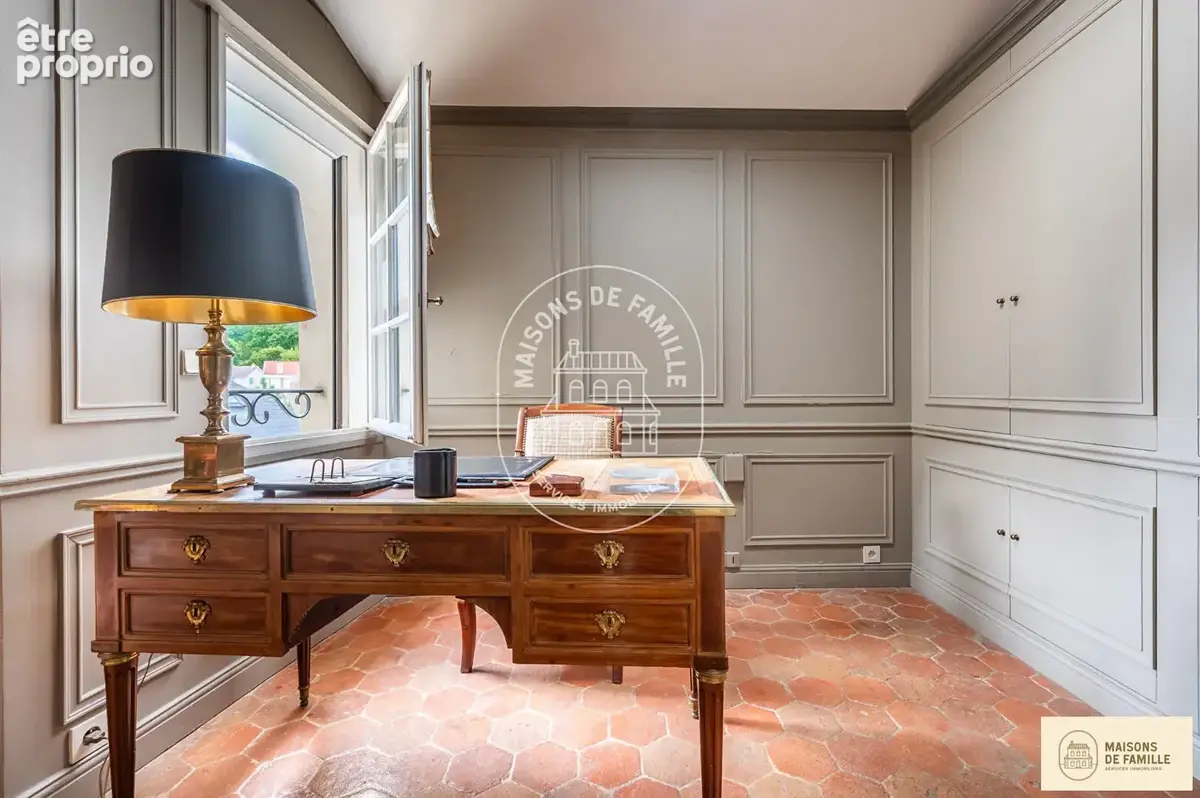 Le Bourg - Maison de caractère de 250m2 à La Celle Saint Cloud - photo 5