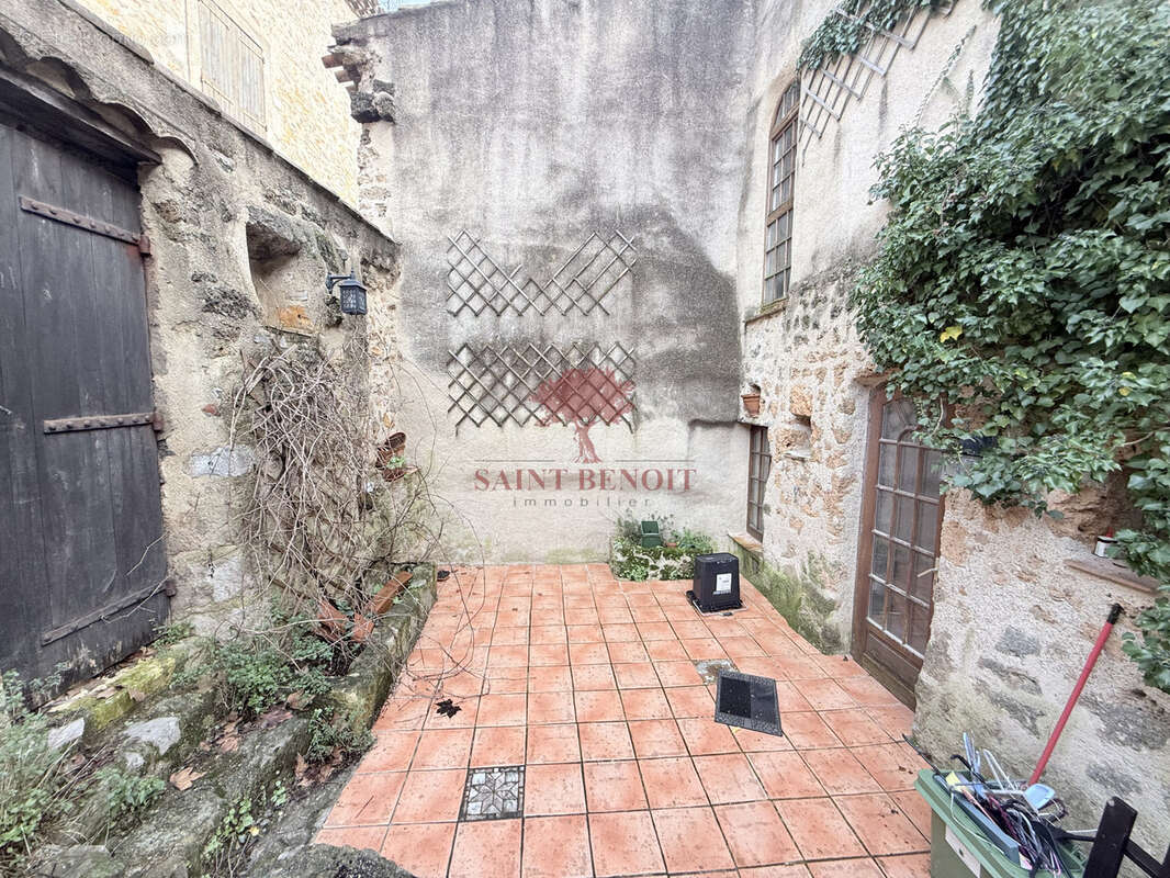 Maison à SAINT-GUILHEM-LE-DESERT
