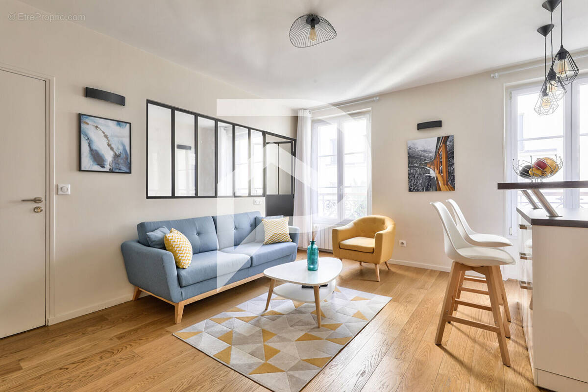 Appartement à PARIS-8E