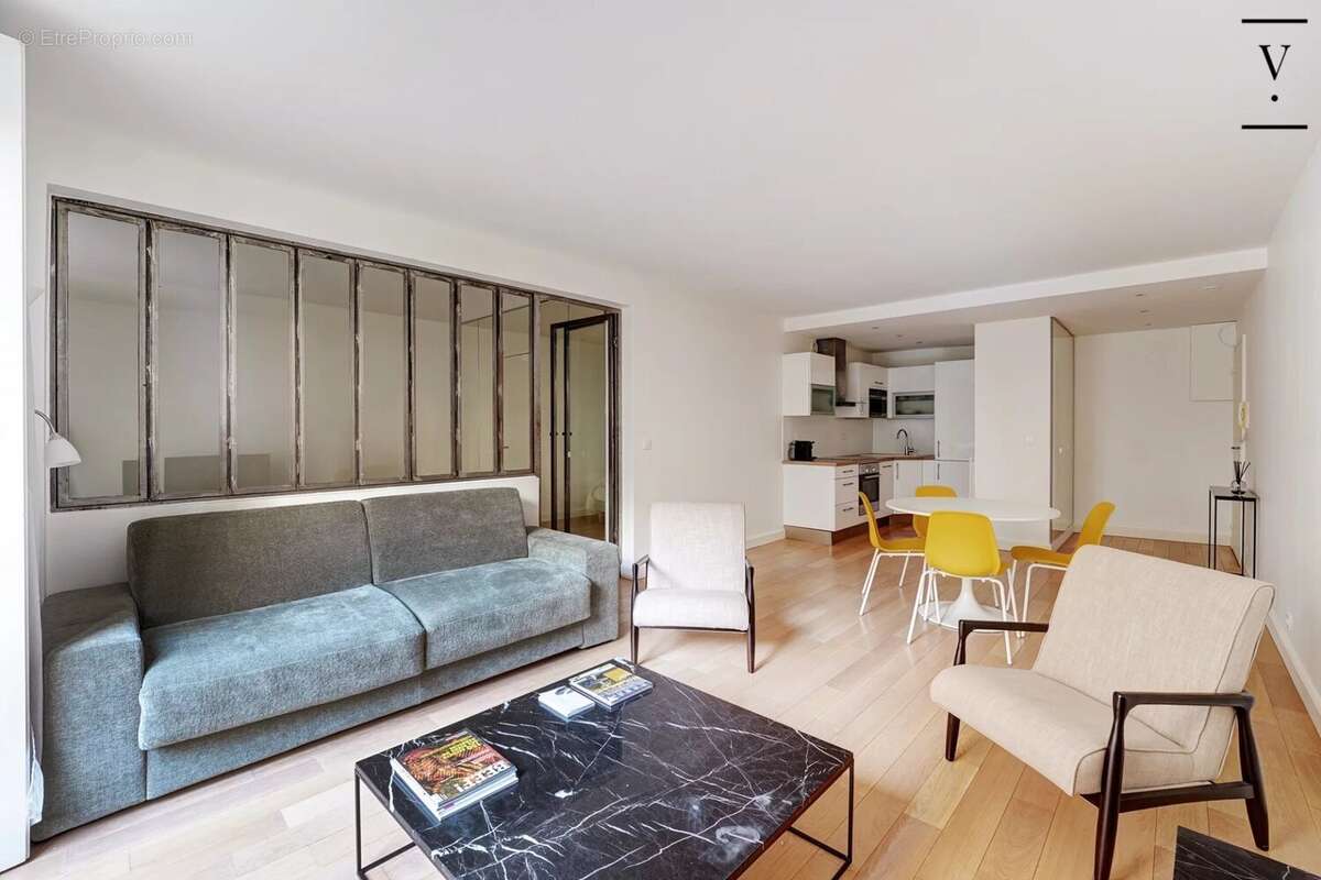 Appartement à PARIS-3E