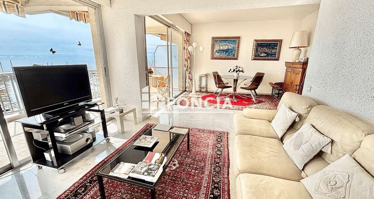 Quatre pieces front de mer compose de deux appartements - photo 9