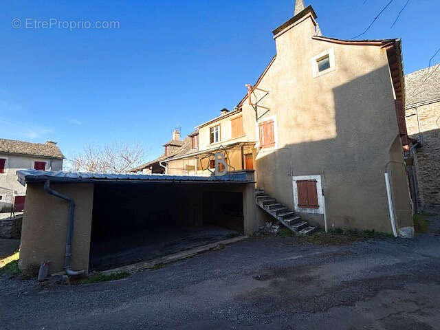 Maison à TREMOUILLES