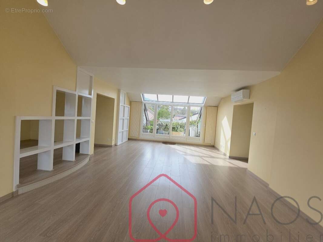 Appartement à ARCHAMPS