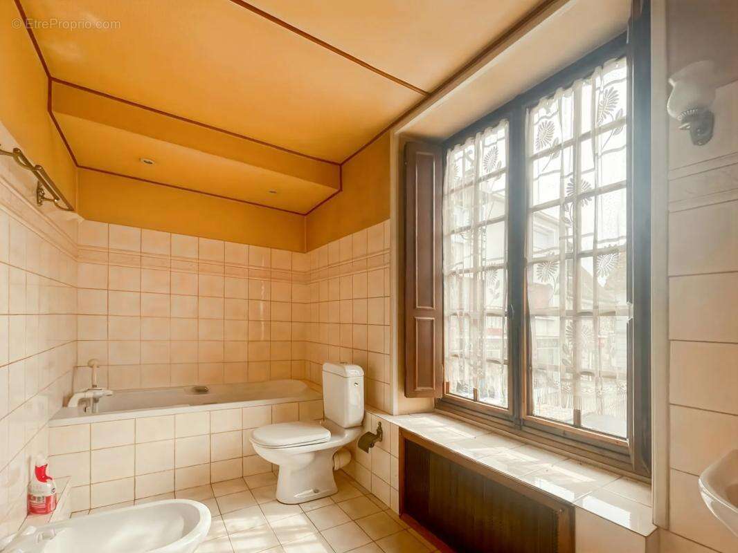 Maison à LA FERTE-ALAIS