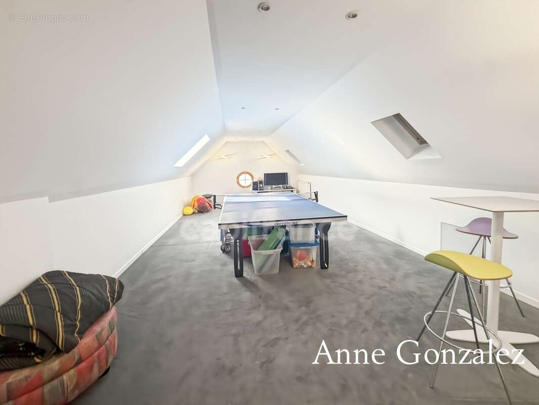 Saint Jean le Blanc, à 5 minutes d'Orleans dans un secteur privilégié etcherché à vendre grande maison familiale de 235 m2, 5 ch - photo 19