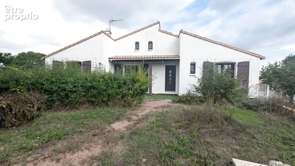 Maison à MAGNE