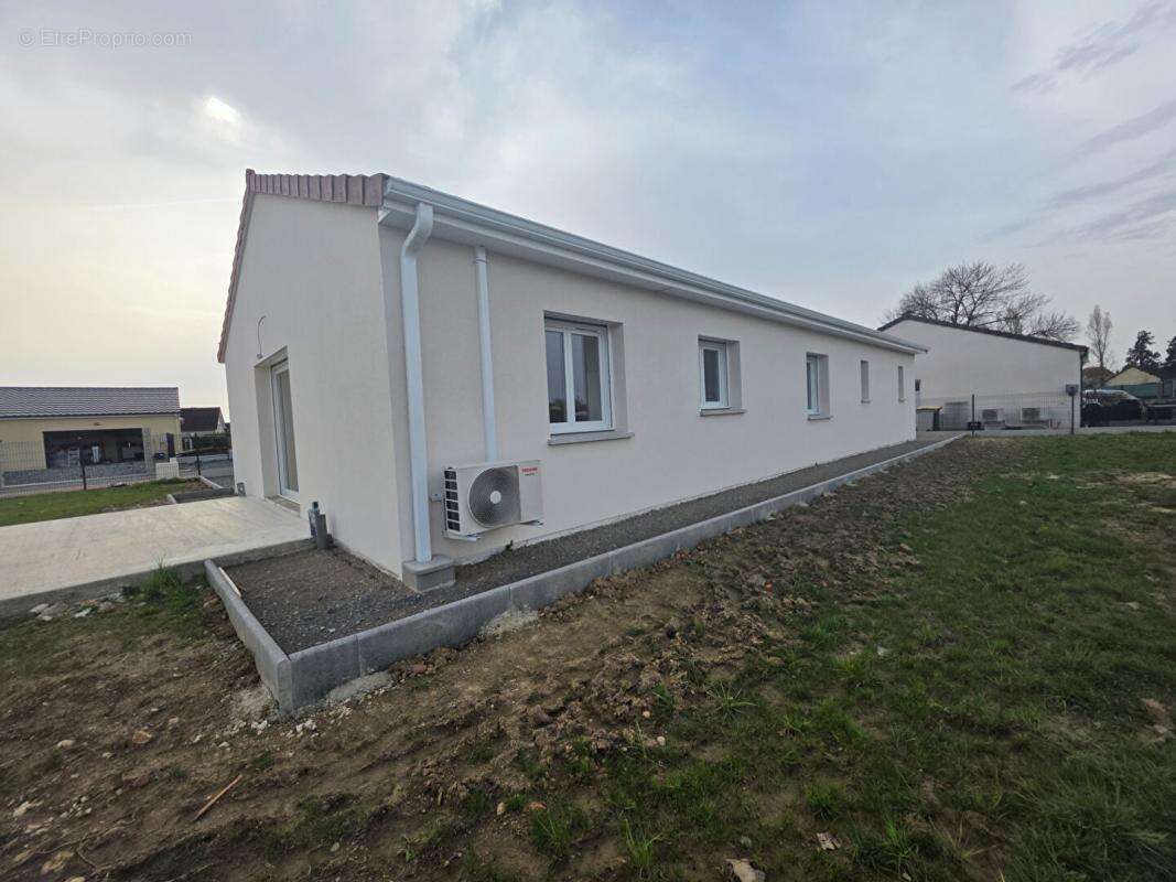 Maison à BROUT-VERNET